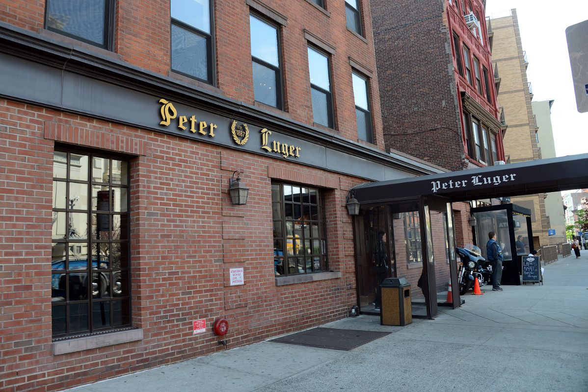02 Peter Luger Steak Restaurant In Williamsburg New York